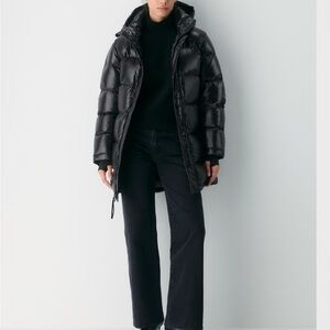 Aritzia Superpuff (midi)